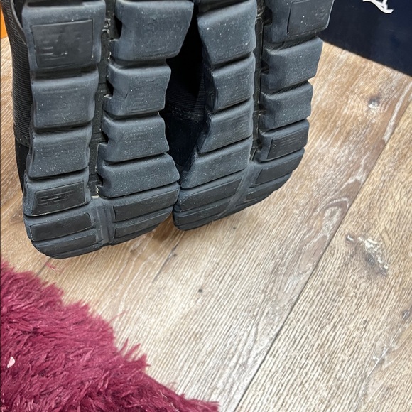 🔥 On Running Men's Black Athletic Shoes size 11 - Picture 3 of 6